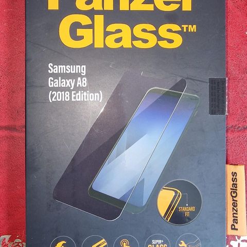 PanzerGlass - Samsung Galaxy A8