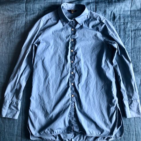 Reservert: Linblå bomullsskjorte fra Massimo Dutti str XS