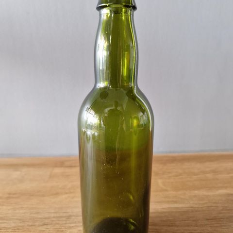 Gammel 0,2 liter vinflaske fra Vinmonopolet
