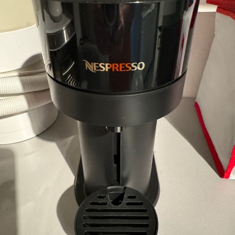 Nespresso Vertuo Pop kaffemaskin