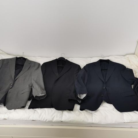 3 stk - dressjakke / Blazer fra Oscar Jacobson i str 50 - Helt Ny - gi bud