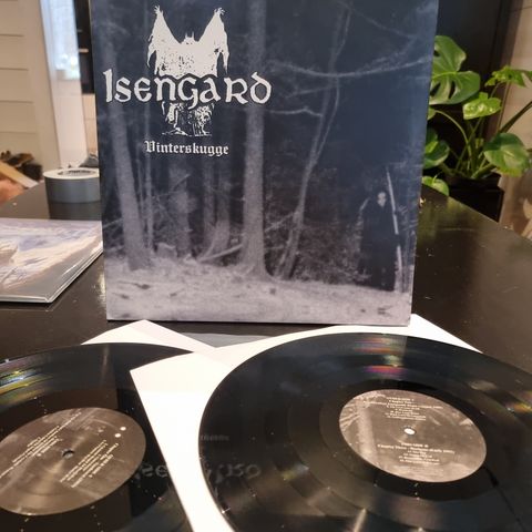 Isengard  ☆ Vinterskygge ☆