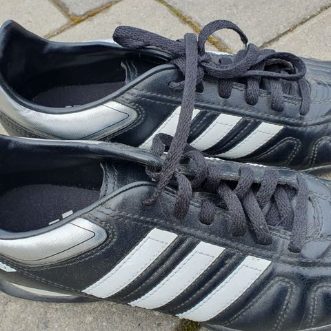 ADIDAS FOTBALLSKO, STR: 38 2/3