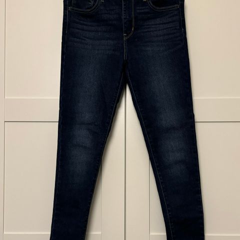 Levi’s 720 High Rise super skinny jeans størrelse 27x30