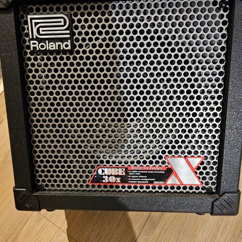 Forsterker Roland CUBE-X30