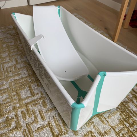 Stokke Flexibath med nyfødt støtte