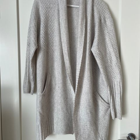 Cardigan m/ull i str. L