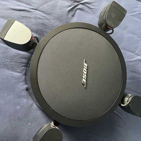 Bose høttalere 2.stk 3500kr pr stk