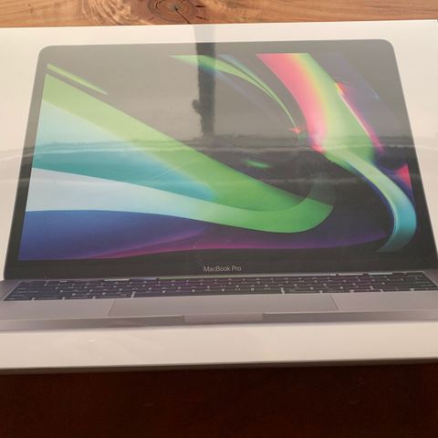 Ny Ubrukt MacBook Pro (13-inch, M2, 2022)