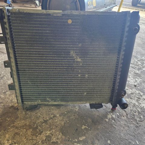 Radiator til Mercedes W124 230e