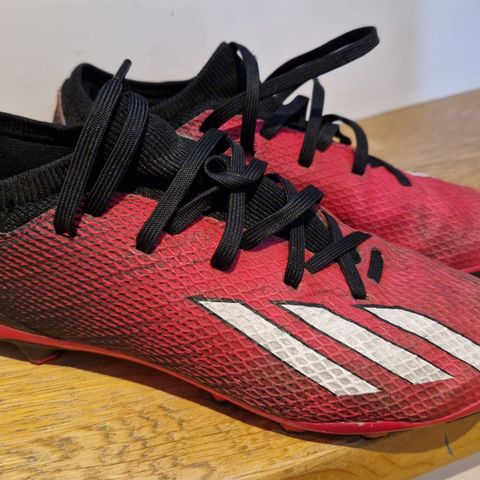 Adidas fotballsko str 35,5