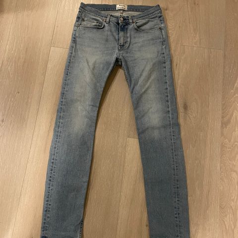 Knallfin jeans fra Acne Studios