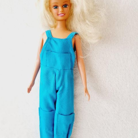 Vintage Barbie, Ken ,Tazan og andre dukke.