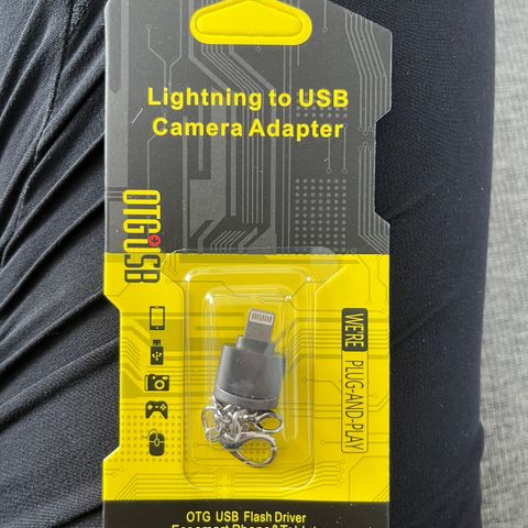 Lightning to microSD adapter