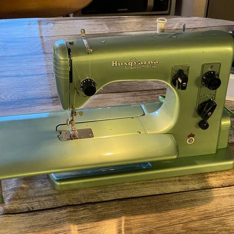 Husqvarna automatic grønn mettalic RETRO