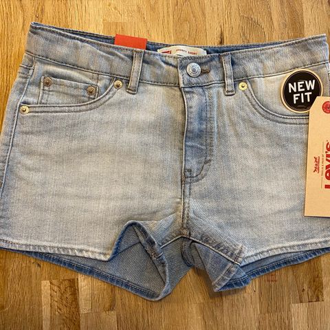 Levi's shorts str. 14 år