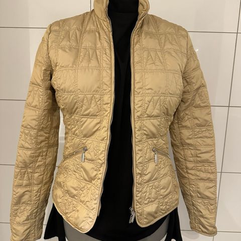 Moncler jakke, str. 3