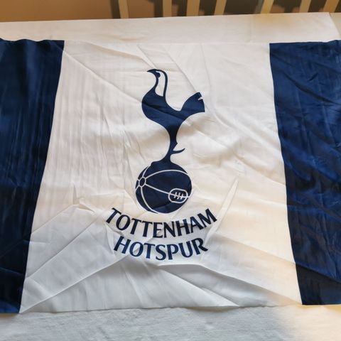 Tottenham flagg tosidig 90x60cm. FV147