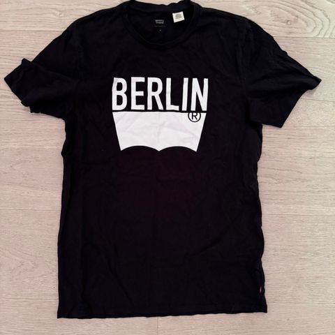 Levis «Berlin» t-shirt