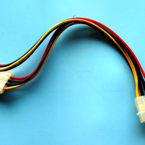 1 x Molex til 2 x Molex strømkabel 25cm