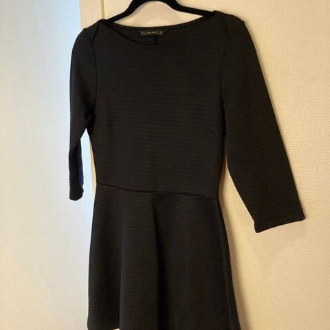 Den lille sorte, kjole fra Zara