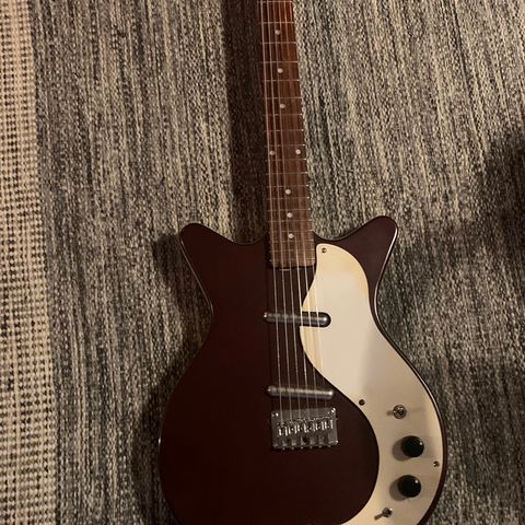 Danelectro med noen mods