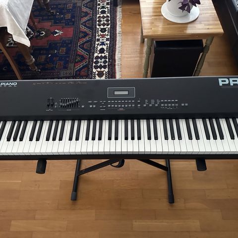 Real Piano Digital PRO2 - digitalt piano