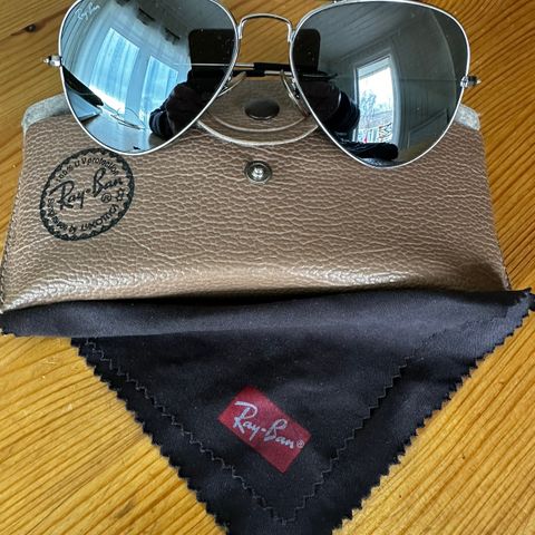 Ray-Ban