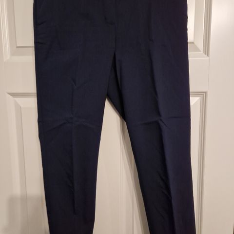 Dressbukse/ casual bukse fra H&M str 38, farge mørkeblå