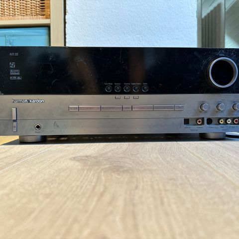 harman kardon AVR 330 forsterker