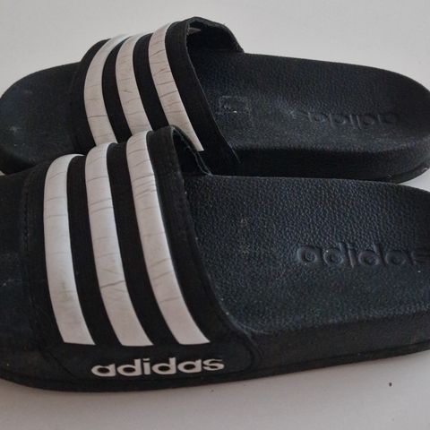 Adidas sandaler str. 29