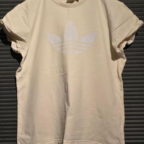 Adidas T-skjorte