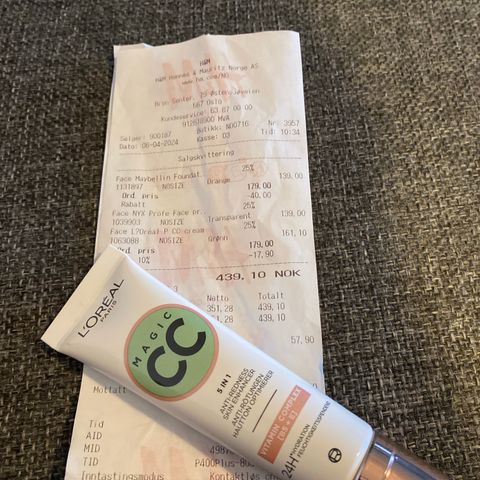 Gratis frakt: L’Oréal Magic CC