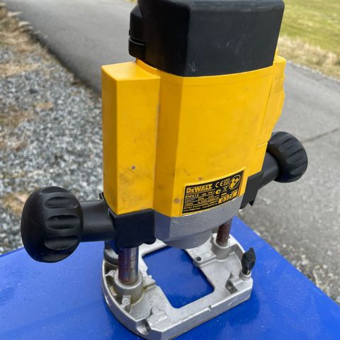 DeWalt Håndoverfres 615