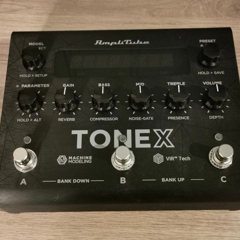 Tonex gitar pedal (amp modeler)