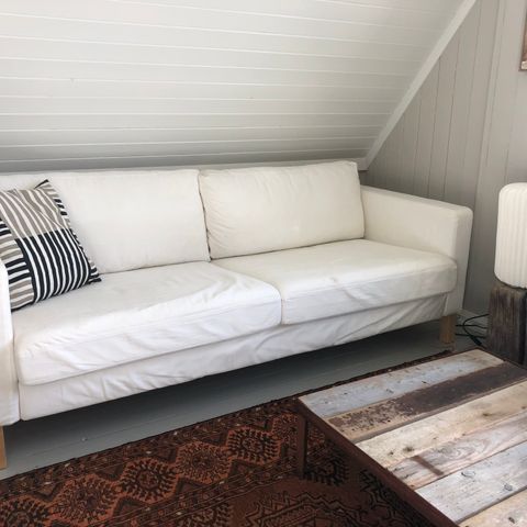 Ikea sofa med flekker