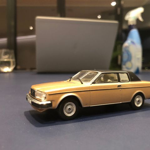 modellbil Volvo 242 C Bertone