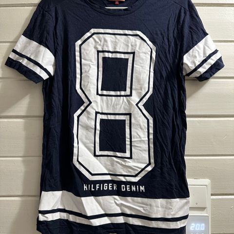 Tommy Hilfiger T-skjorte str XS