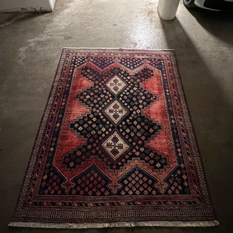 “Hamedan” Oriental Carpet - Handmade