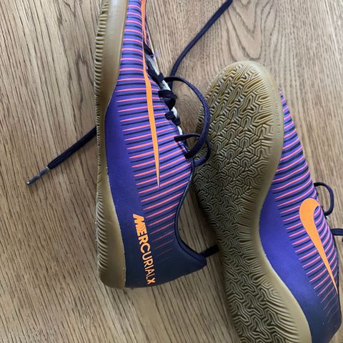 Nike mecurial x futsal innesko str 34