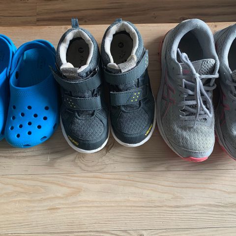 Joggesko og crocs str. 11, 30 og 35