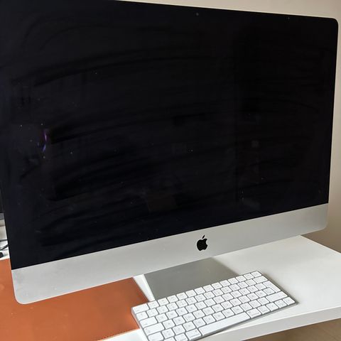 Apple iMac 27” (Retina 5K, Late 2014) / 1TB FusionDrive / 12GB RAM