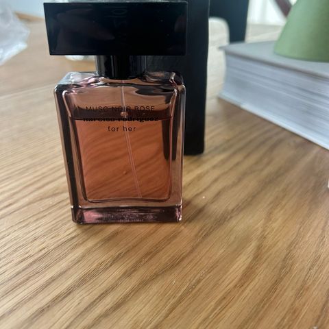 Narciso Rodriguez musc noir rose