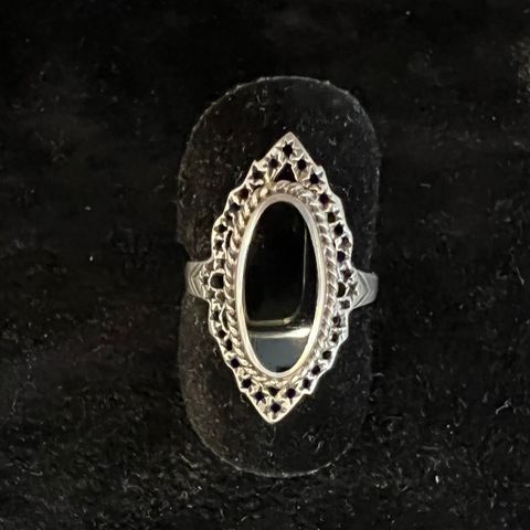 Pen ring i ekte sølv med onyx sten