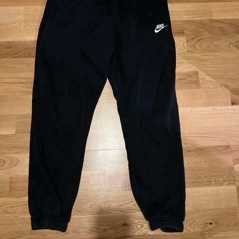 Nike sweatpants (joggebukse) str M sort