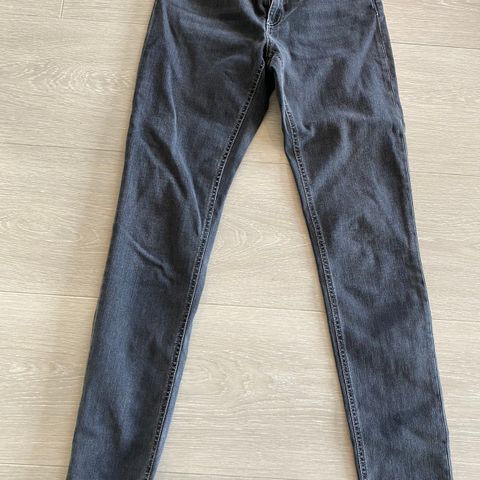 Acne Studios Skin 5 LT raven jeans  str 29/34