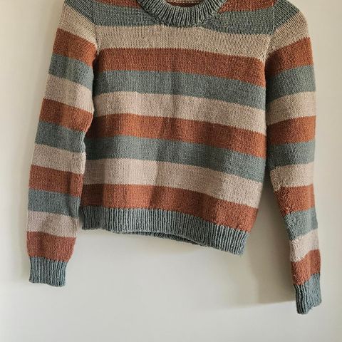 PetiteKnitt genser