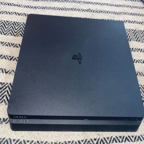 PlayStation 4 Slim