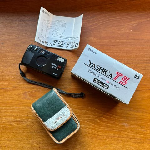 Yashica T4 / T5