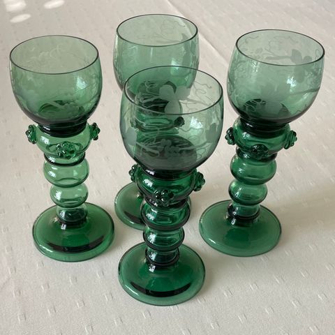 Røhmer glass